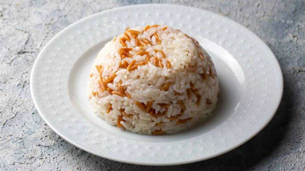 Bu gıdaları ağzınıza bile sürmeyin! Canan Karatay tek tek sıraladı: Sanılanın aksine bazı doğal besinler de zararlı! 17